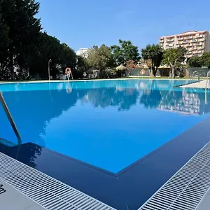 https://nuevo-apartamento-con-piscina-a-500m-de-la-playa-en.1costadelsol.com